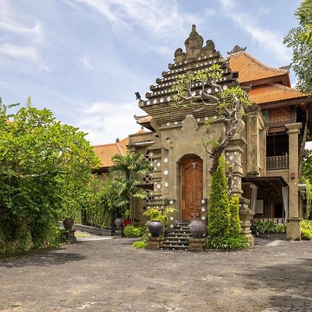 Giri Bhagawan Villas & Spa Nusa Dua  Exterior photo